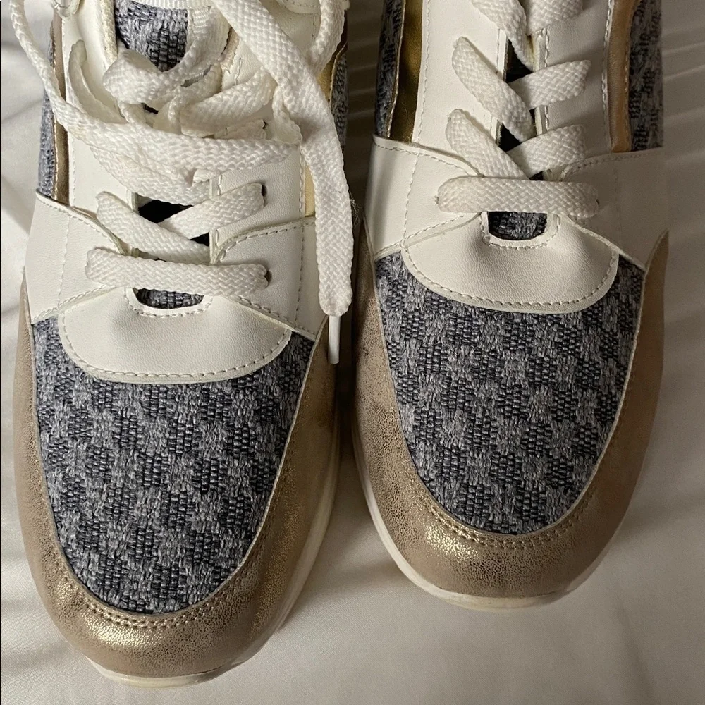 Elegant Women's Platform Sneakers - White, Gold, and Gray